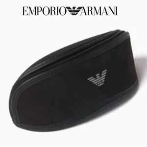 NEW Unused Emporio Armani Black Soft Side Zipped
Eyewear Case w Cleaning Cloth